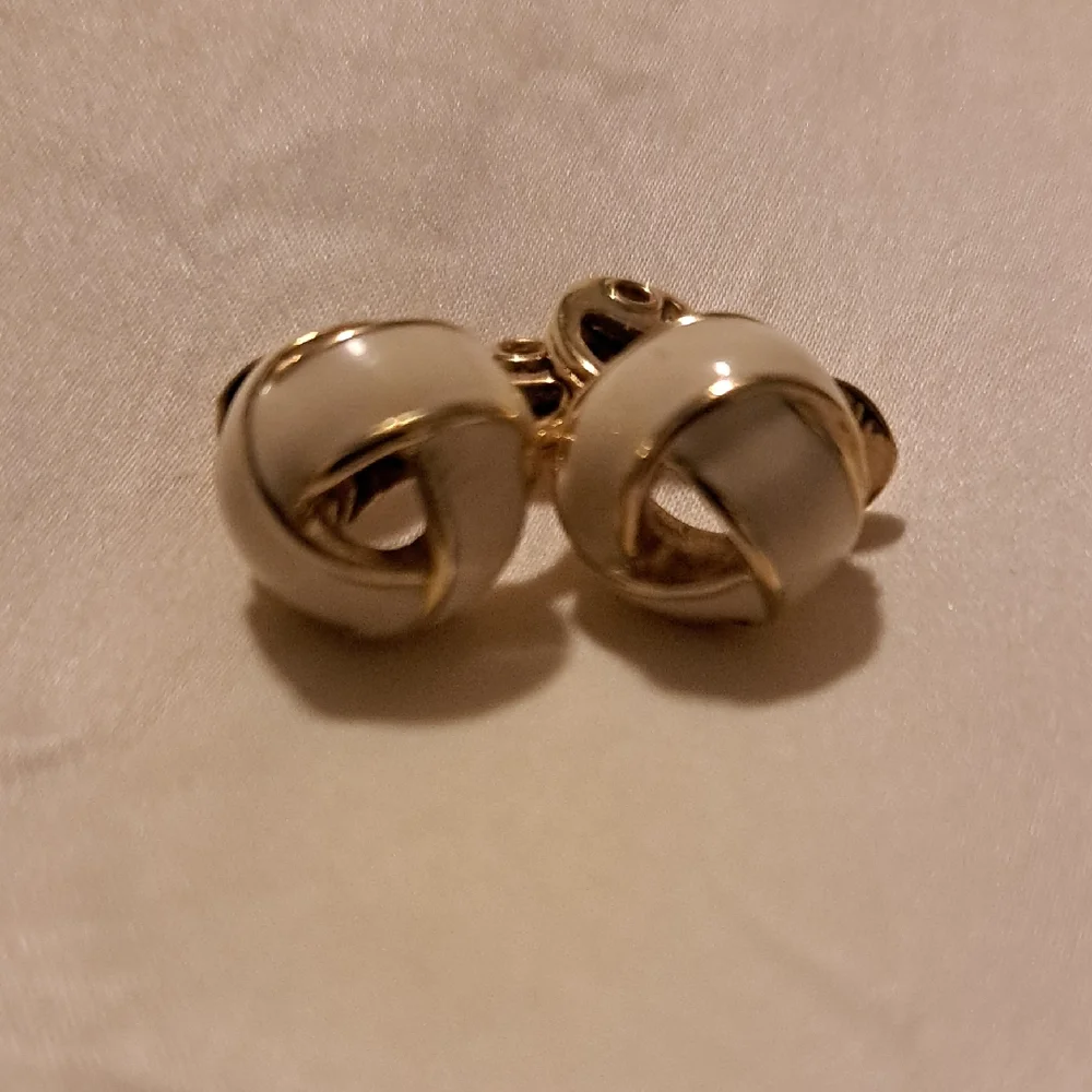 Vintage Earrings 7/19